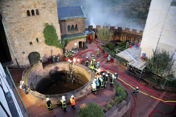 Einsatzübung der Feuerwehr und des Technischen Hilfswerks am 25. September 2018 an der Zisterne auf der Wartburg